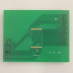 صورة تعرض مهايئ برمجة المفاتيح Autel APB122 V1 لبرمجة شرائح AM29FXXX الأصغر.