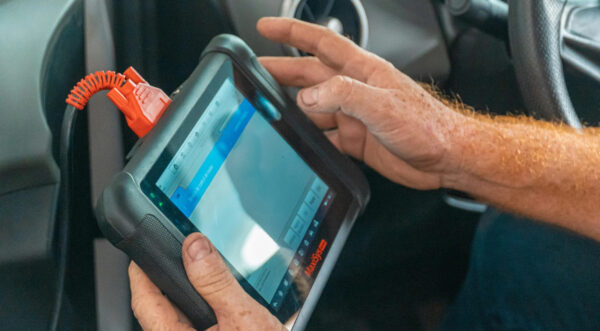 Untitled design 2 - ما هو الفرق بين OB D1 و OBD2 من حيث نظام الفحص 2